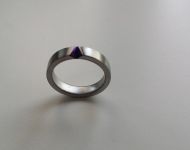 ring titanium blauwe driehoek